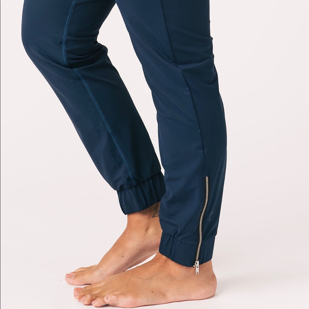 Zyia NAvy Everywhere Zipper Joggers